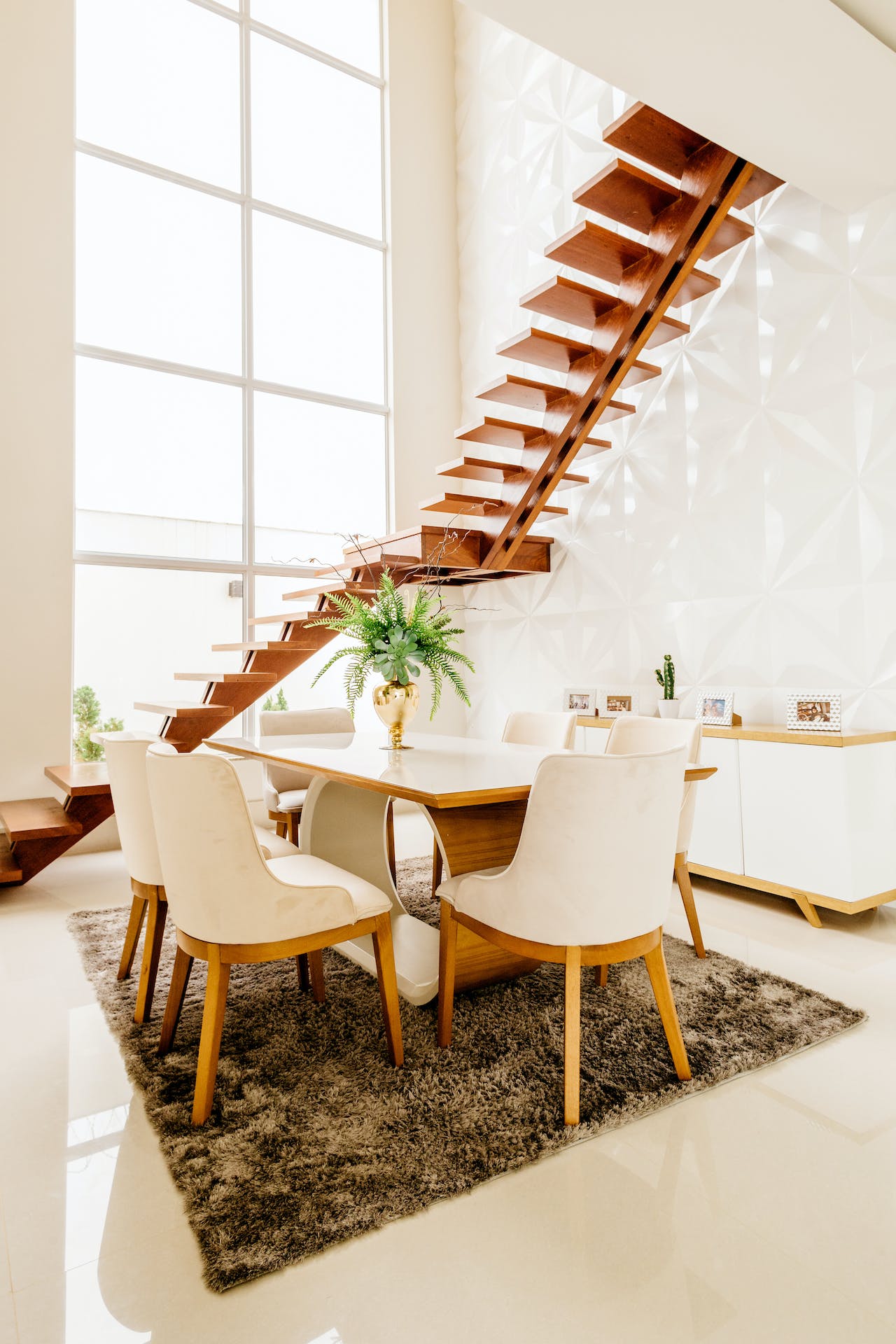 https://benzjeanenterprise.com/wp-content/uploads/2023/10/pexels-jonathan-borba-5570224.jpg